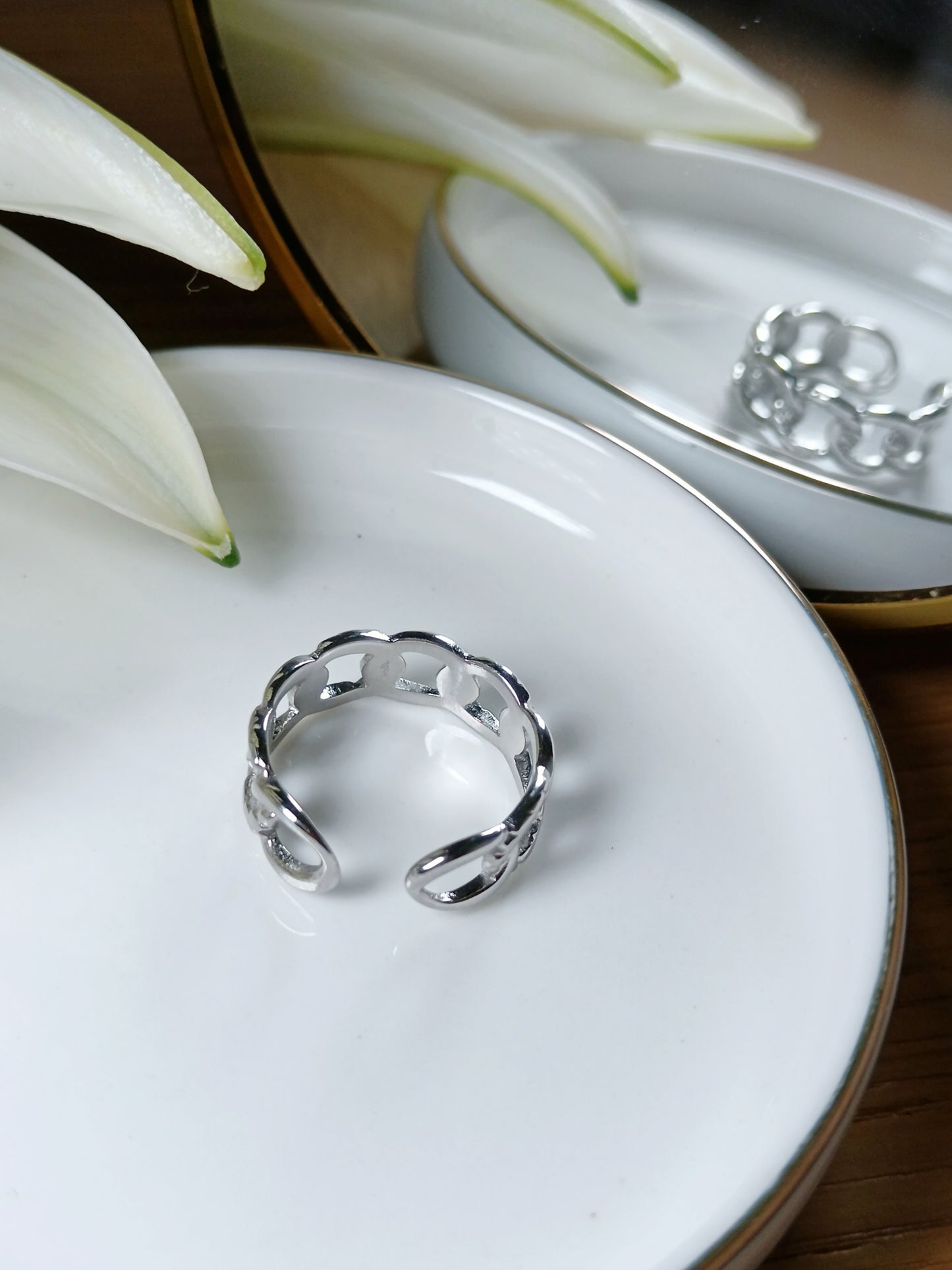 Bague en acier inoxydable argenté argent anneaux entrelacés martelé travaillé réglable Ajustable