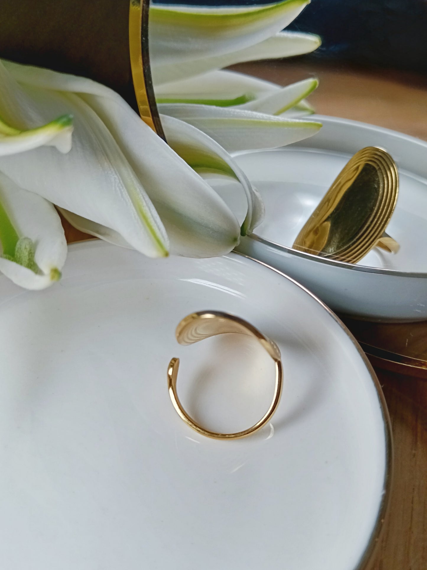 Bague ovale martelé en acier inoxydable doré réglable Ajustable