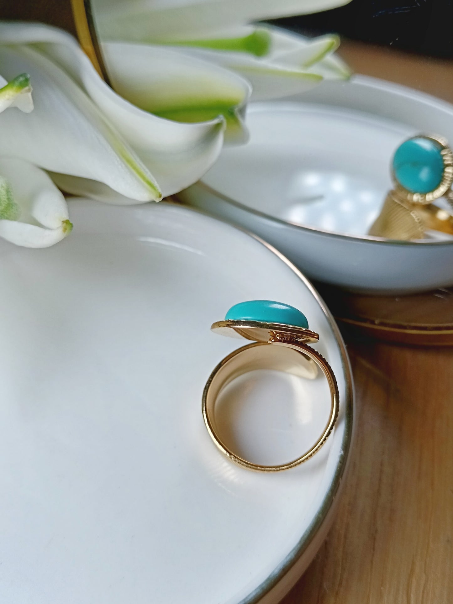 Bague texturée en acier inoxydable doré et pierre de turquoise naturelle réglable Ajustable