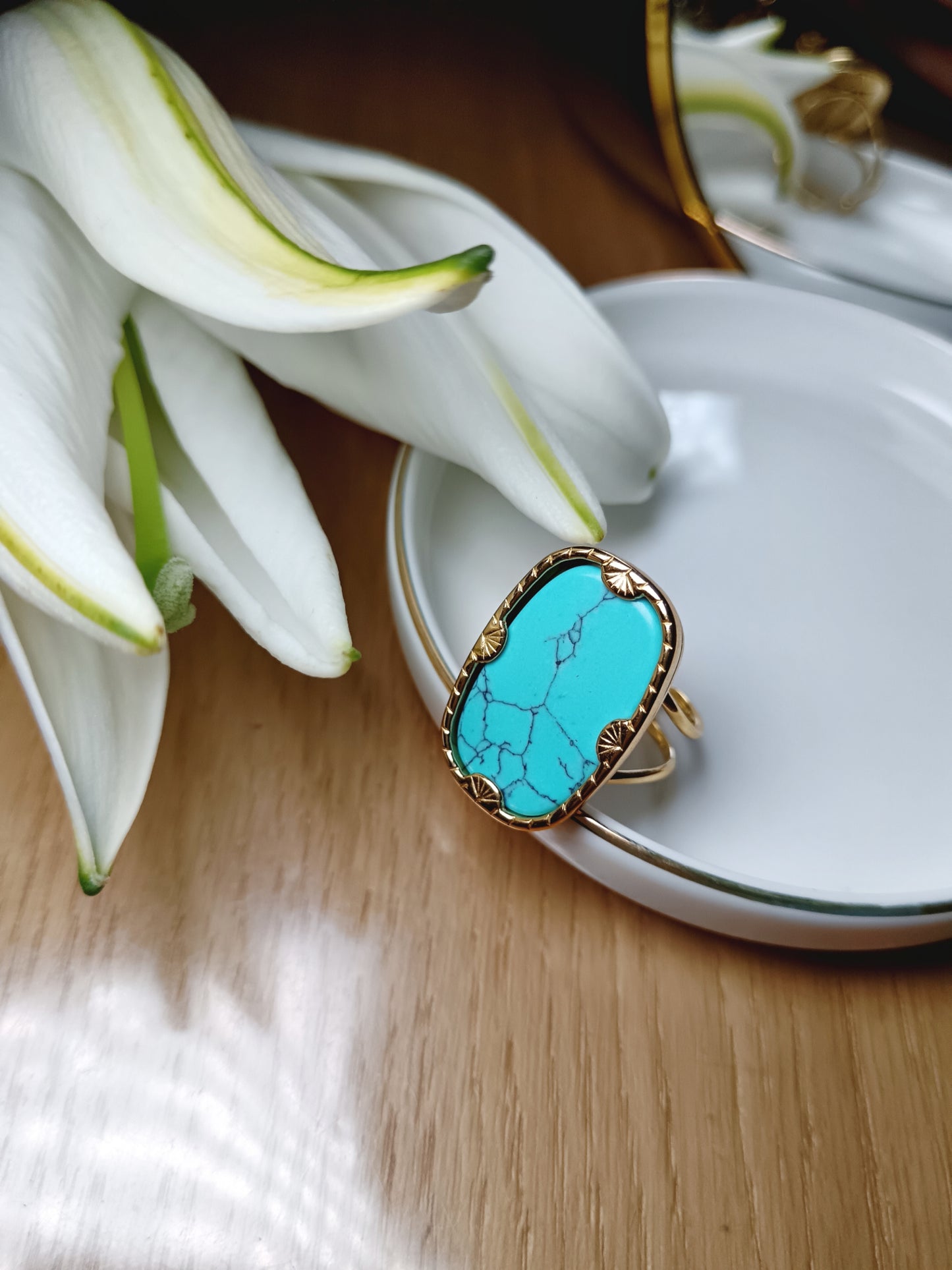 Bague rectangulaire rectangle avec turquoise naturelle monté sur acier inoxydable réglable Ajustable