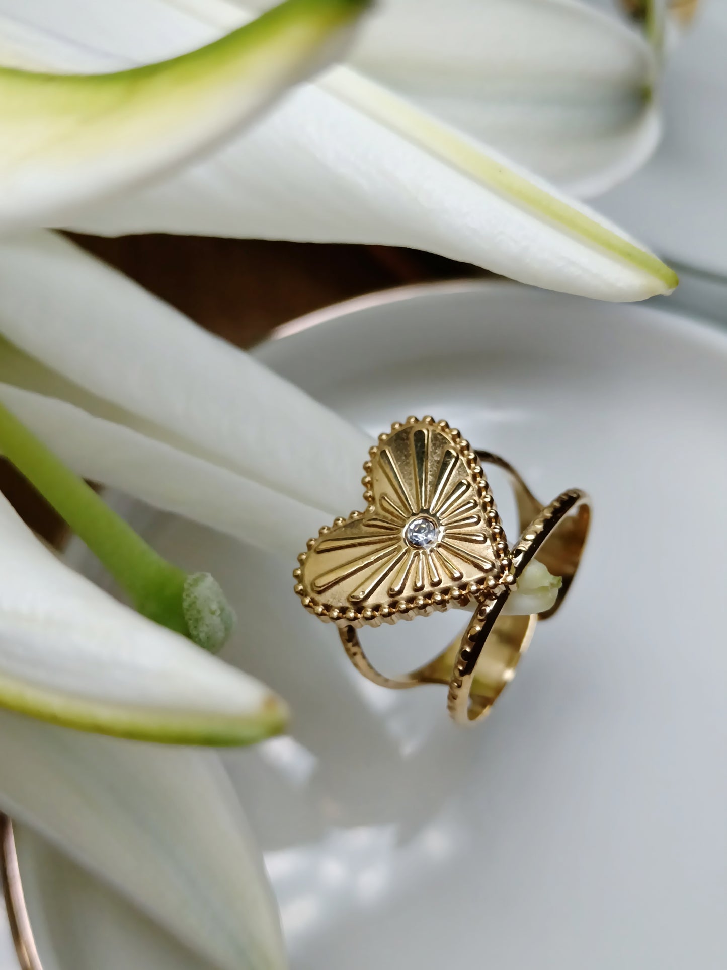 Bague cœur travaillé strass diamant en acier inoxydable doré