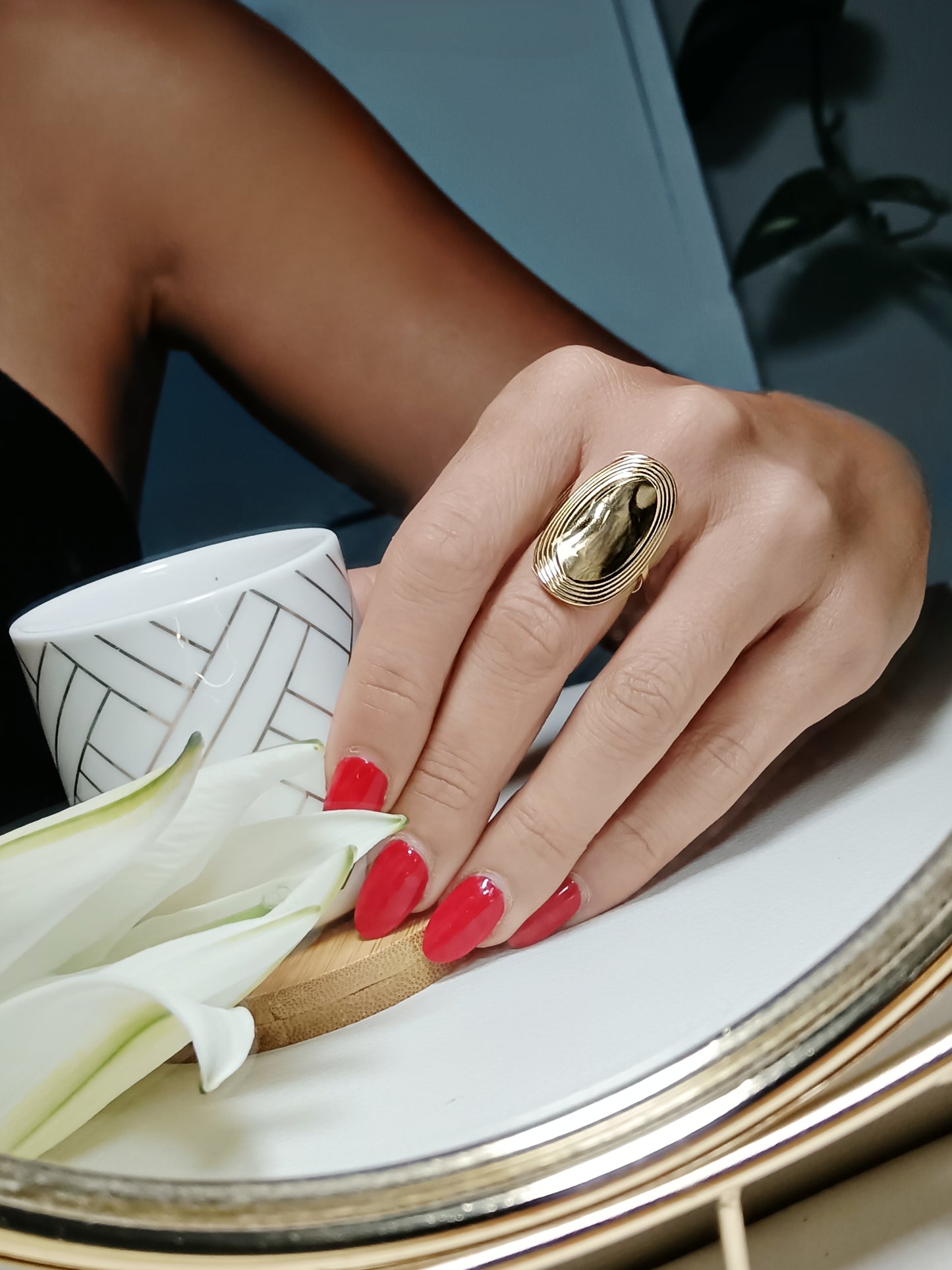 Bague ovale martelé en acier inoxydable doré réglable Ajustable