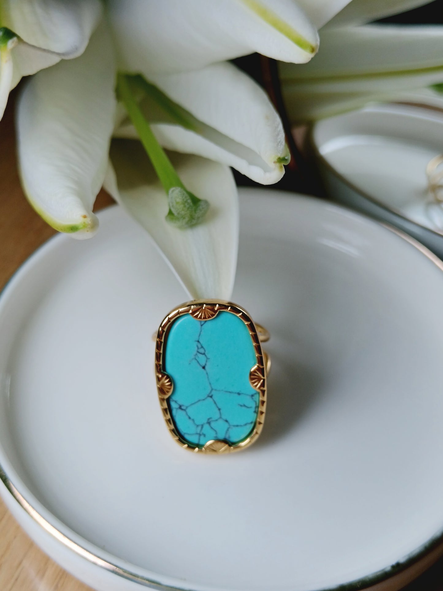 Bague rectangulaire rectangle avec turquoise naturelle monté sur acier inoxydable réglable Ajustable