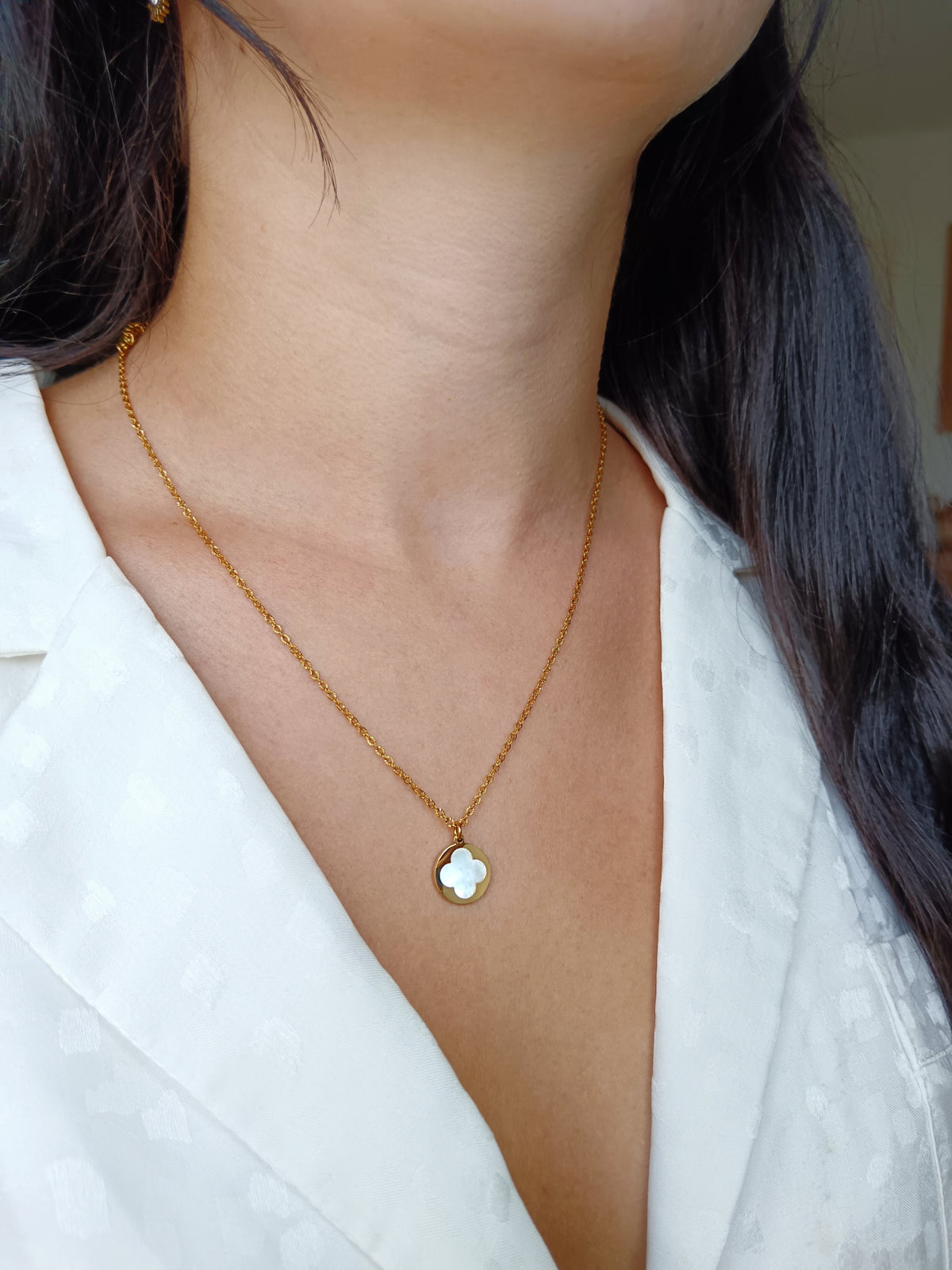 Collier trèfle nacre