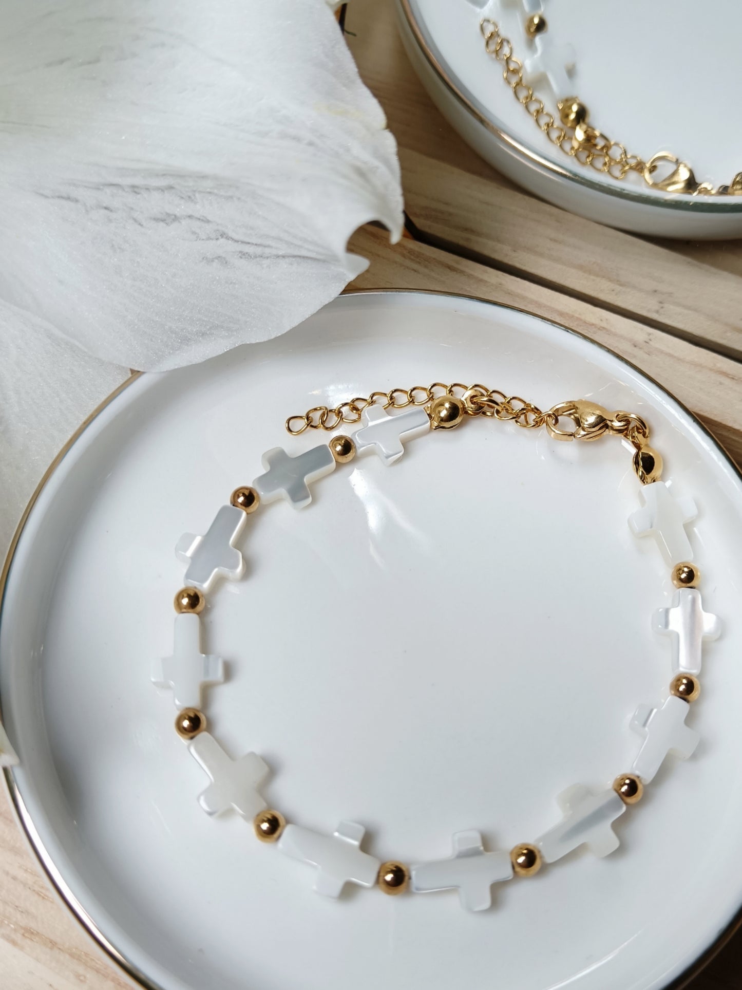 Bracelet croix nacre