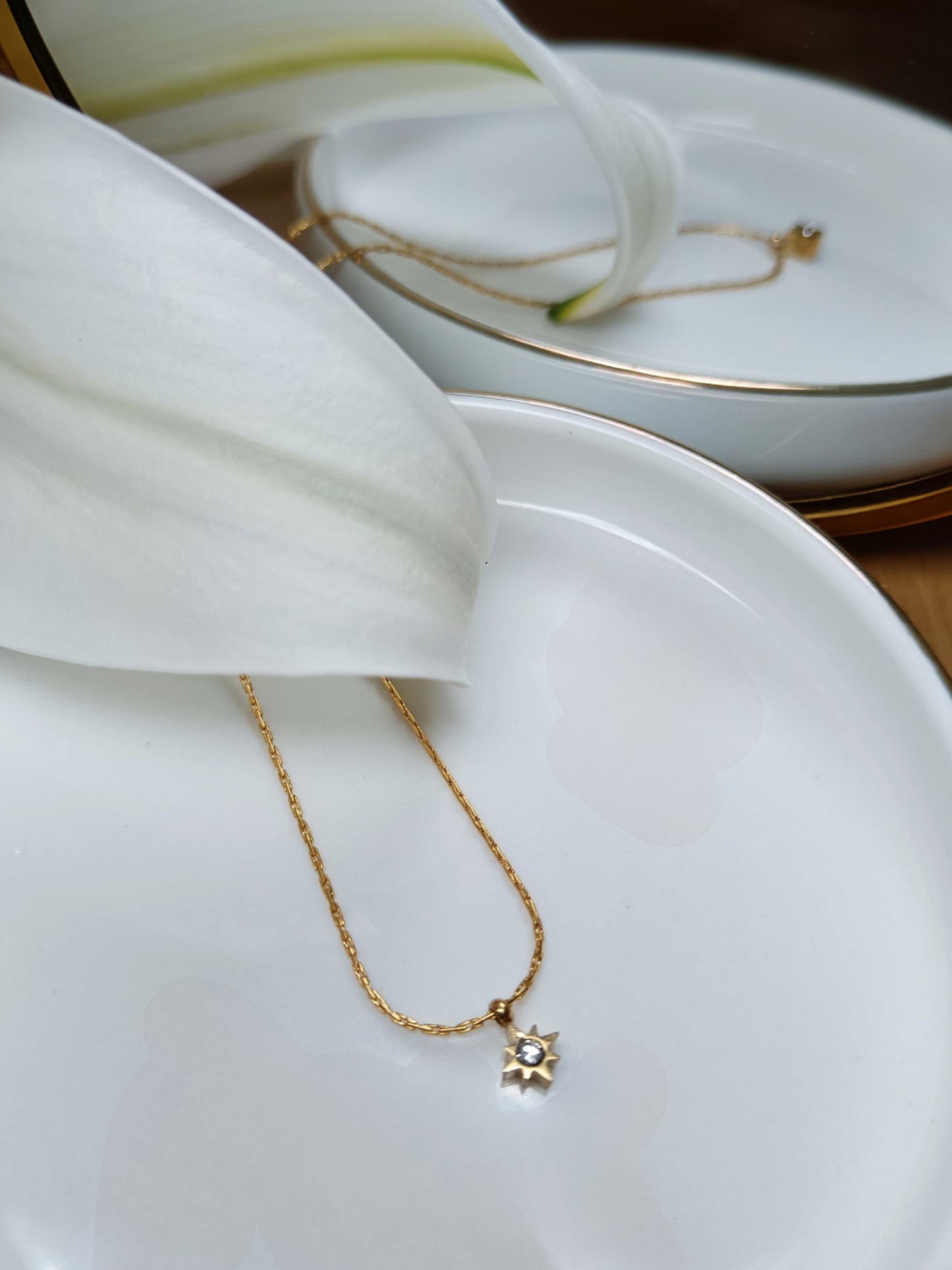 Collier étoile strass en acier inoxydable doré