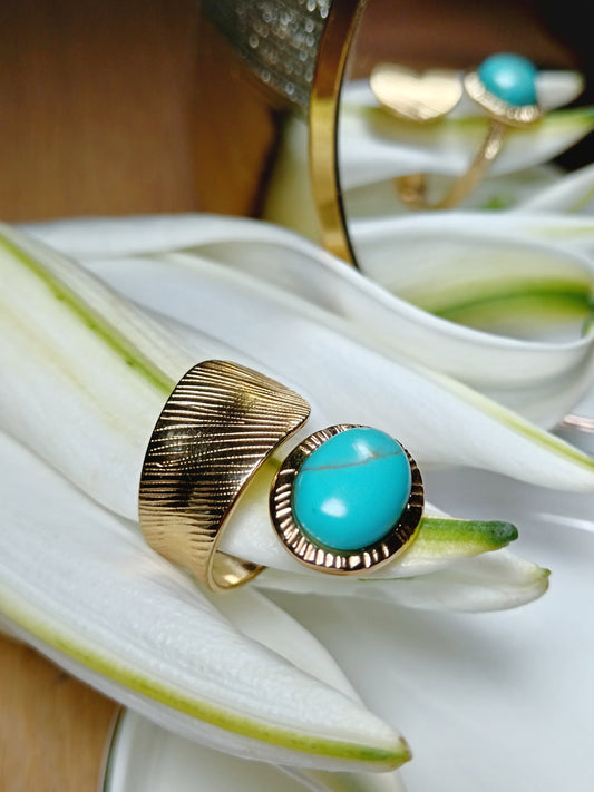 Bague texturée en acier inoxydable doré et pierre de turquoise naturelle réglable Ajustable 